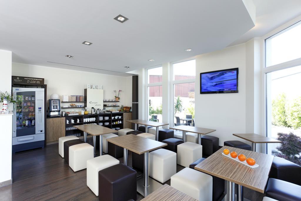 Mysky Hotel Пульхайм Экстерьер фото